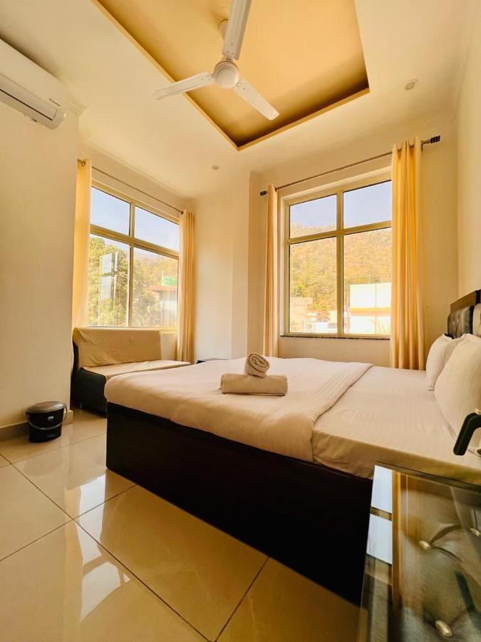 Hotel Paradise Palm Rishīkesh 外观 照片