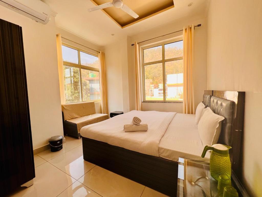 Hotel Paradise Palm Rishīkesh 外观 照片
