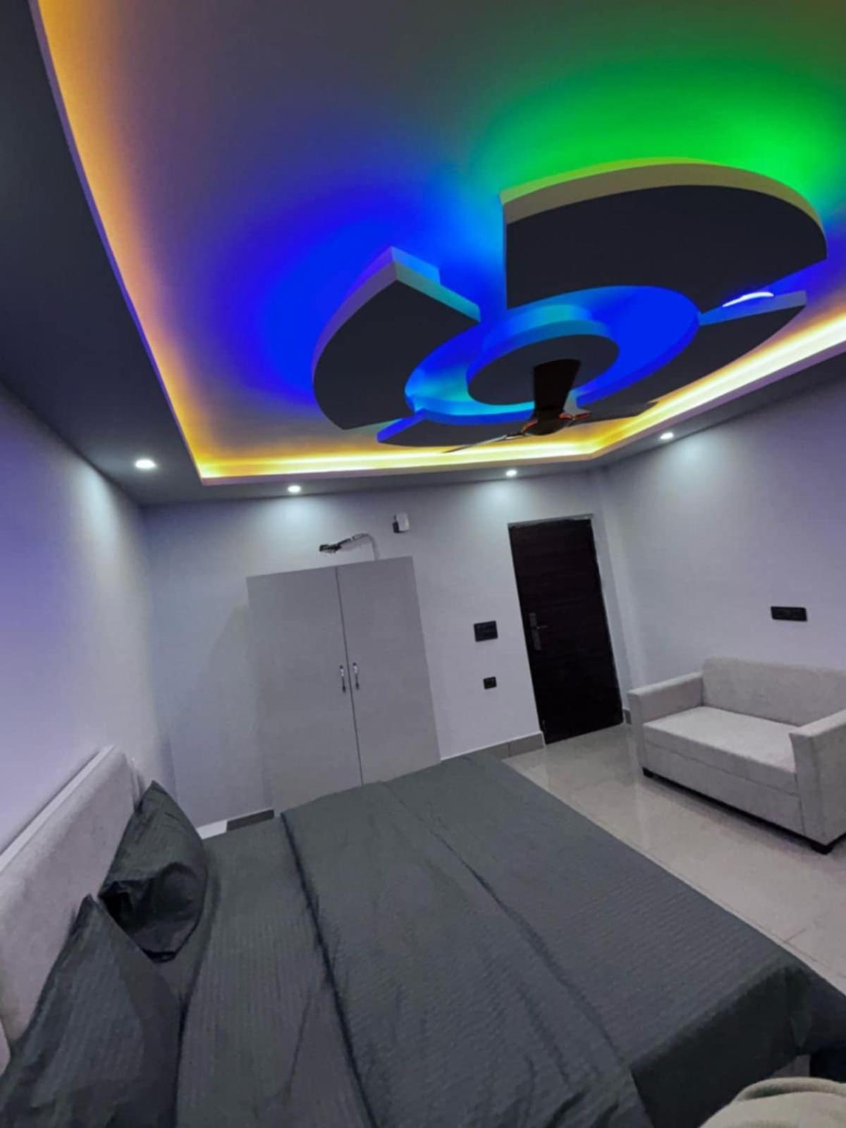 Hotel Paradise Palm Rishīkesh 外观 照片