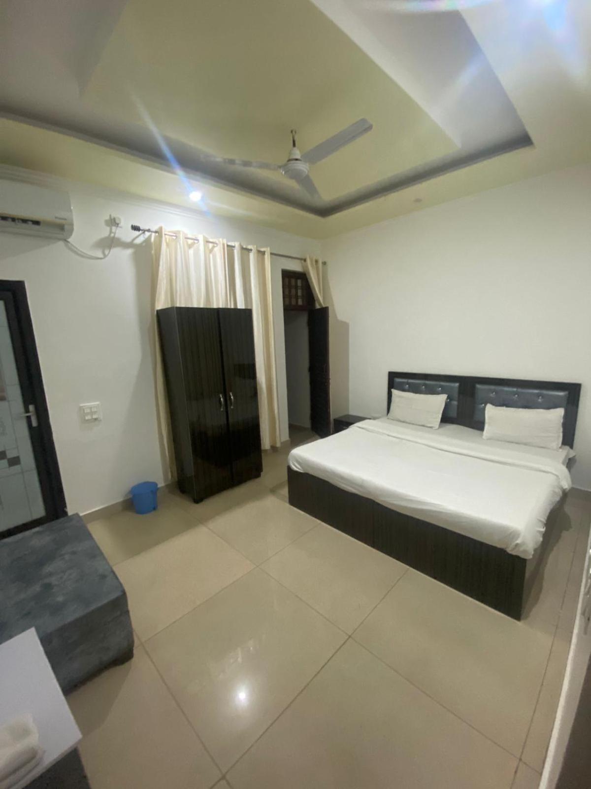 Hotel Paradise Palm Rishīkesh 客房 照片