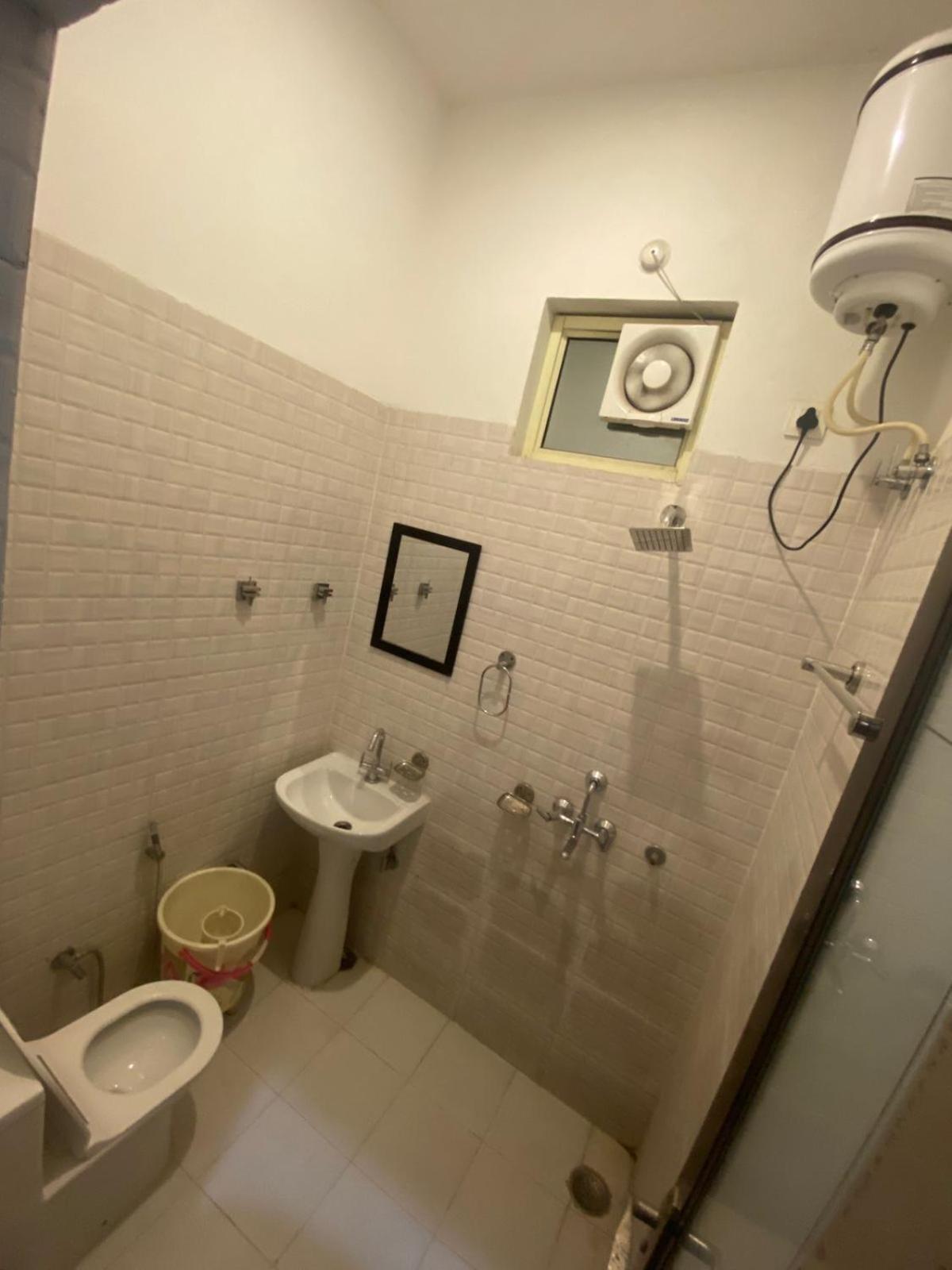 Hotel Paradise Palm Rishīkesh 外观 照片